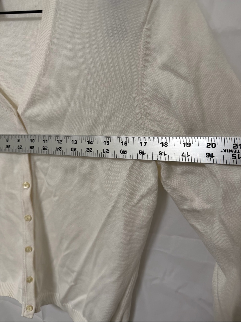 Brooks Brothers Women's Cream V-Neck Button-Up Cardigan - Picture 3 of 5